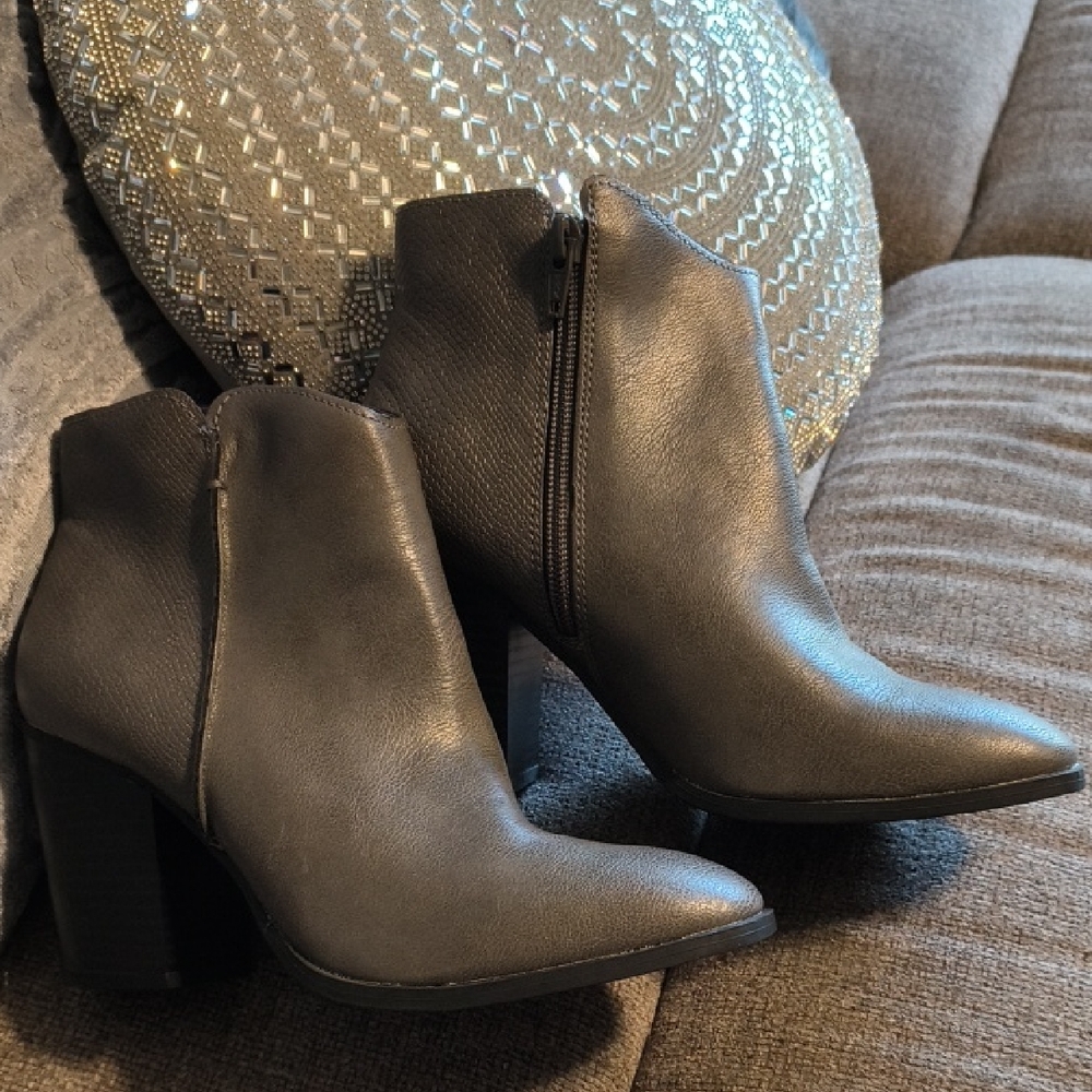 Women's Black Ankle Booties with Side Zip — Modern Block Heel